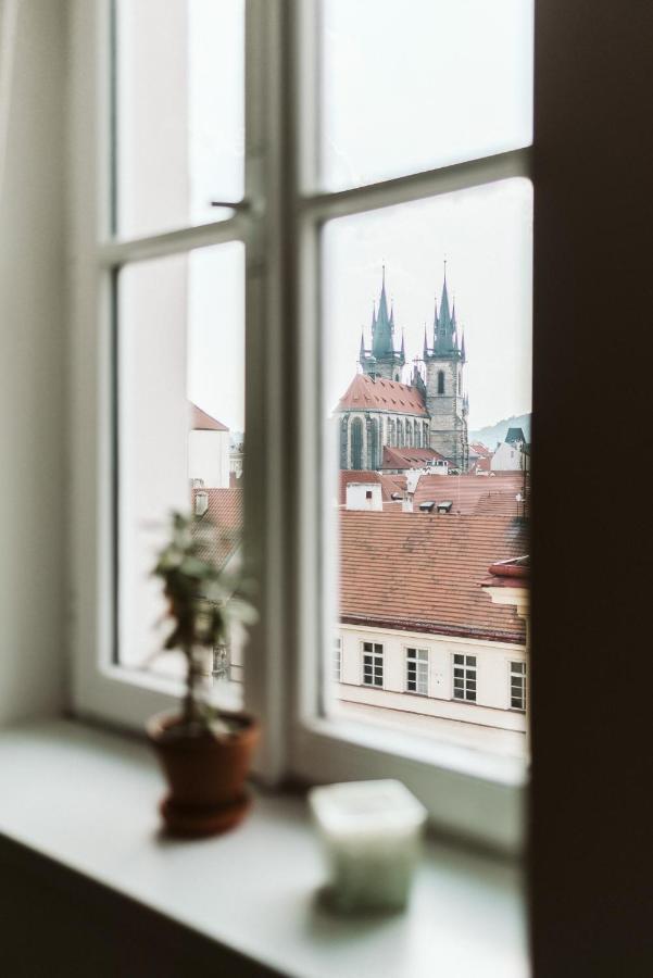 Lil Apartment With Tyn Cathedral View, Parking & Ac Prága Kültér fotó